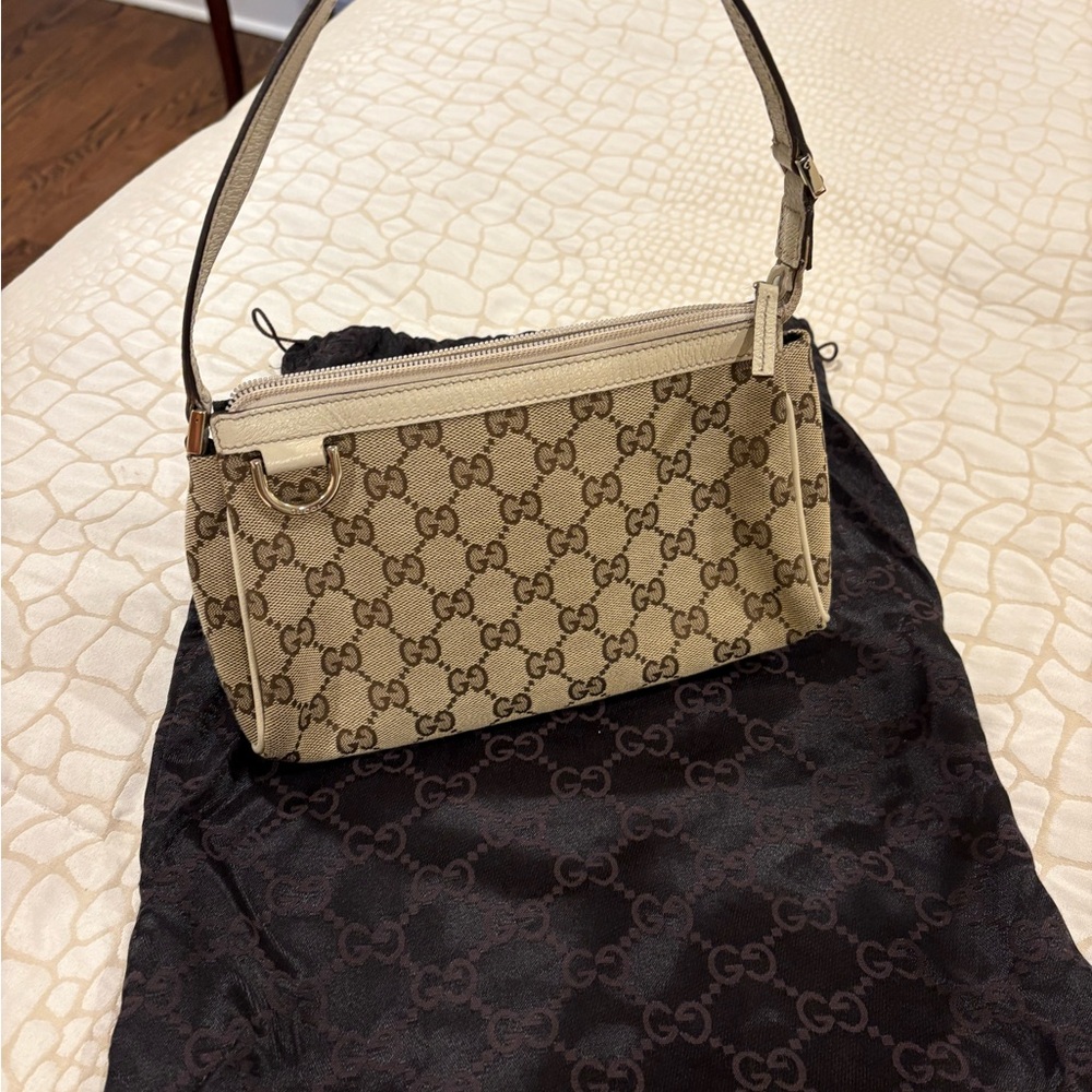 Gucci Abbey Beige and Brown Monogram Shoulder Bag